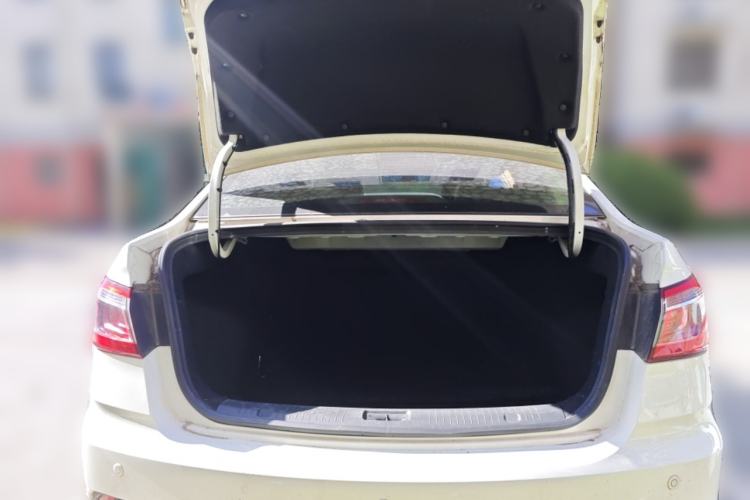 Used CHANGAN Eado DT 2018 1.6L Manual Smart Enjoyment Model
