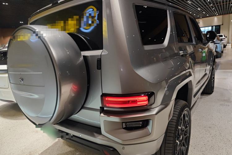 Used Tank 700 New Energy 2024 Hi4-T Extreme Edition Rear Right 45 Deg