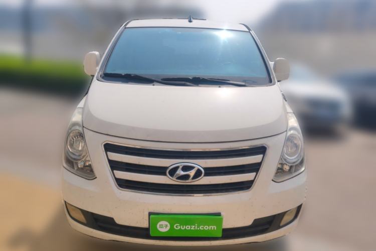 Used Hyundai H-1 Starex 2011 2.4L Comfort Edition Front