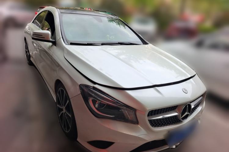 Used Mercedes-Benz CLA 2015 CLA 200 Front Right 45 Deg