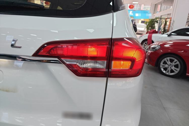 Used Haval M6 2019 1.5T Manual Two-Wheel Drive Elite Version China V Standard
