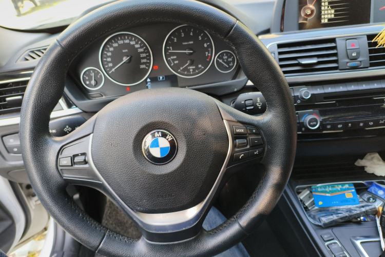 Used BMW 3 Series 2016 320Li Ambition Model
