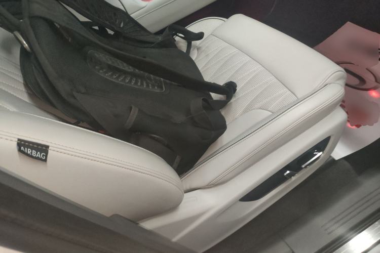 Used GAC Trumpchi GS8 2022 Flagship Series 2.0 TGDI Four-Wheel Drive Luxury Smart Connectivity Version (7 Seats) Right Front Seat