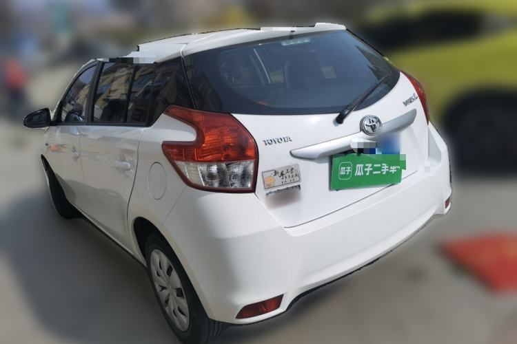 Used Toyota YARiS L Zhi Xuan 2015 1.5E Automatic Charm Edition
