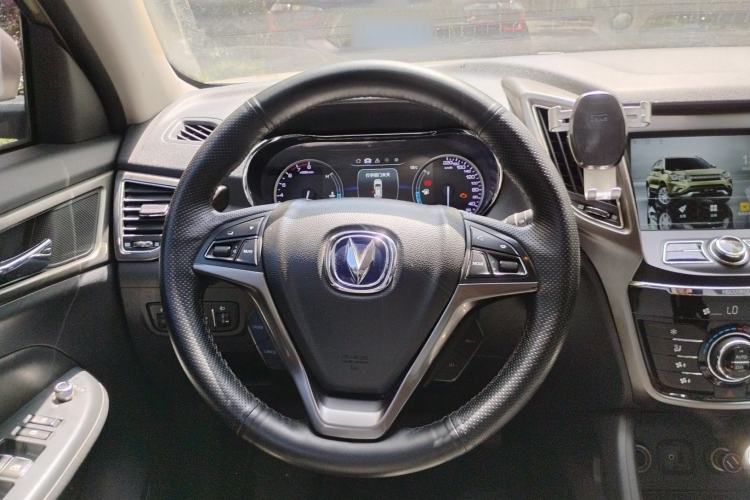 Used CHANGAN CS75 2015 1.8T Automatic 4x4 Prestige Model China V Emission Standard