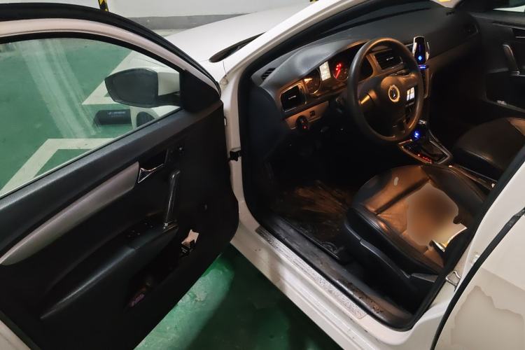 Used Volkswagen Lavida 2015 1.6L Automatic Comfort Edition