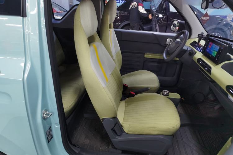 Used Geely Galaxy Panda 2023 Panda Mini 200km Endurance Bear Right Front Seat