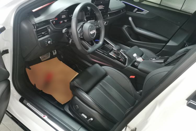 Used Audi A4L 2024 40 TFSI Luxury Dynamic Edition
