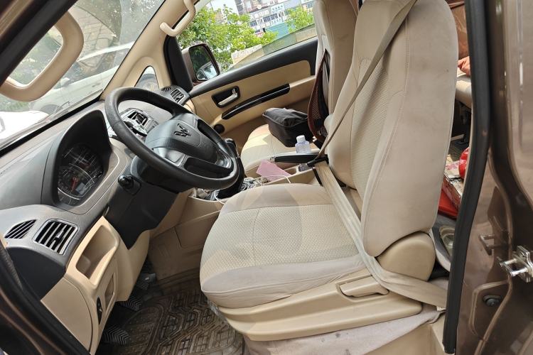 Used Wuling Zhengcheng 2015 1.8L Luxury Model LJ479QE2 Left Front Seat