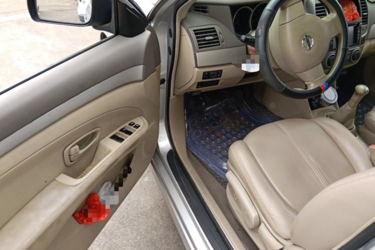 Used Nissan Sylphy 2012 Classic 1.6XE Manual Comfort Edition Driver Seat