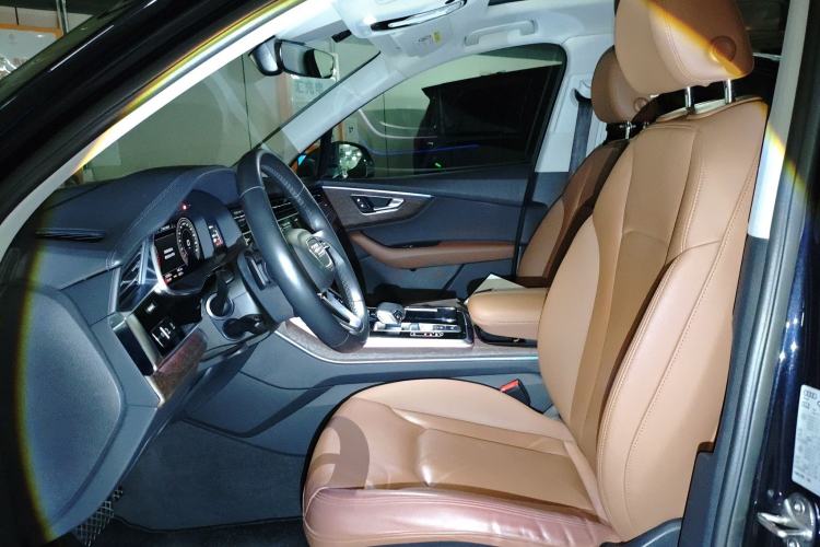 Used Audi Q7 2021 45 TFSI quattro S line Sport model