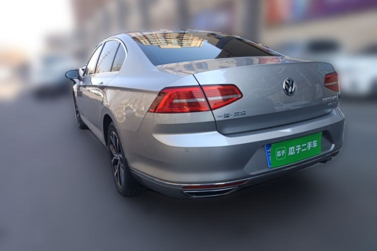 Used Volkswagen Magotan 2017 330TSI DSG Luxury Model Rear Left 45 Deg