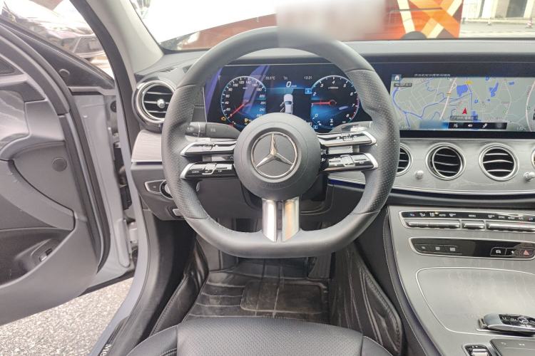 Used Mercedes-Benz E-Class 2021 Restyled E 300 L Sport Luxury Edition Steering Wheel