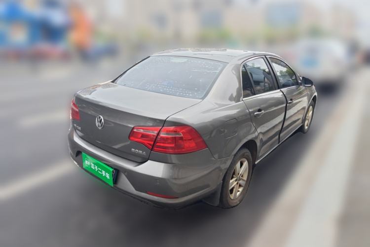 Used Volkswagen Bora 2013 1.6L Manual Fashion Edition
