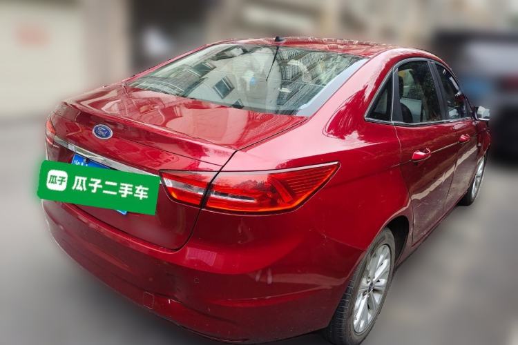 Used Ford Escort 2015 1.5L Automatic Fashion Model
