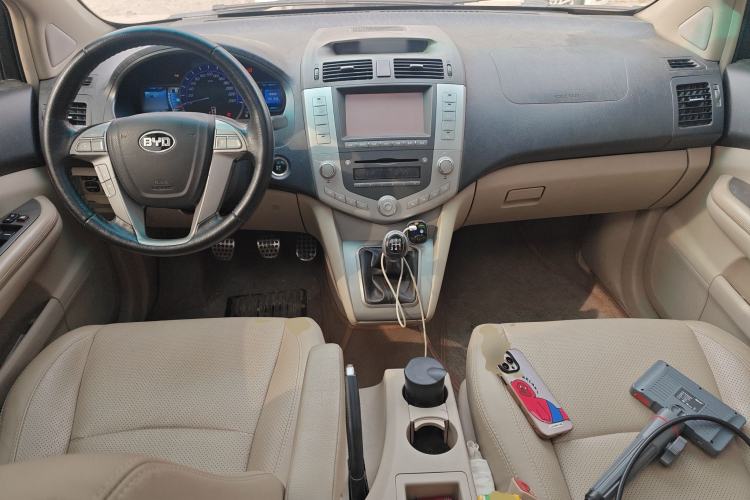 Used BYD S6 2012 2.0L Manual Luxury Version
