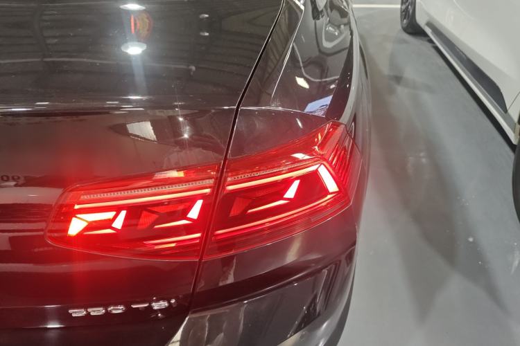 Used Volkswagen Magotan 2020 280TSI DSG Comfort Edition Exterior 3