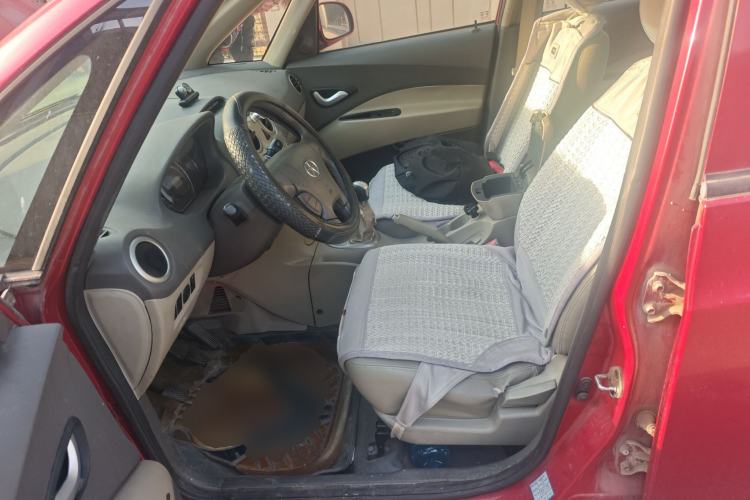 Used JAC Group Refine M2 2011 1.8L MT Zunyi Model 5-Seater
