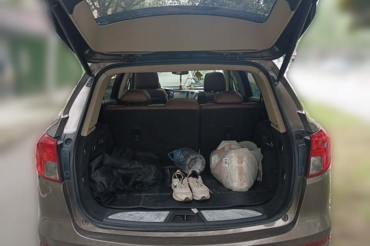 Used Buick Envision 2016 28T Four-Wheel Drive Luxury Model Trunk