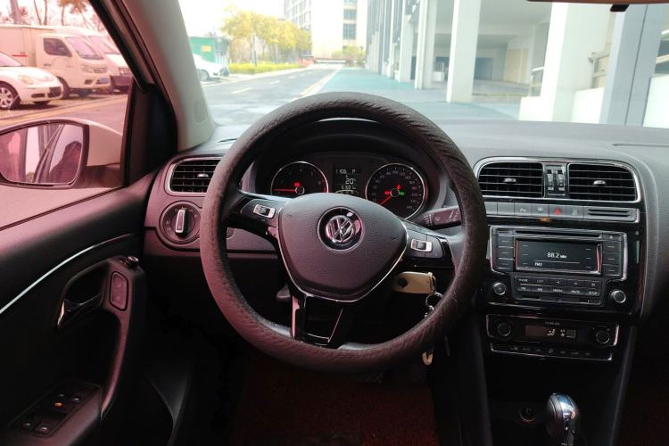 Used Volkswagen Polo 2016 1.6L Automatic Luxury Model