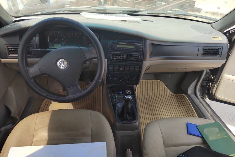 Used Volkswagen Santana Vista 2008 1.8L Manual Sishang Model Center Console