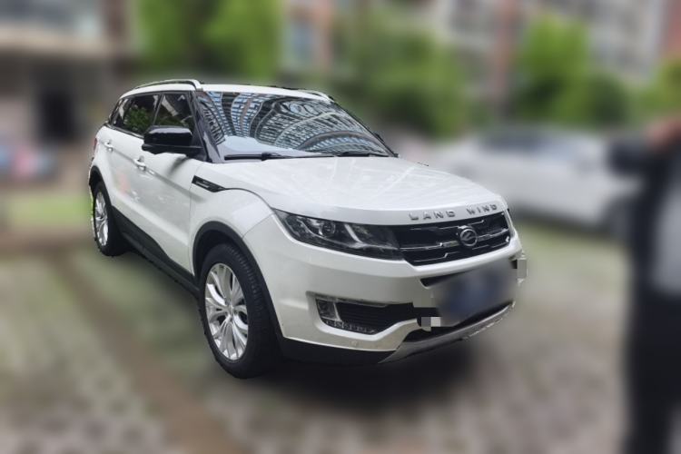 Used Land X7 2016 2.0T Panoramic Prestige Edition Front Right 45 Deg