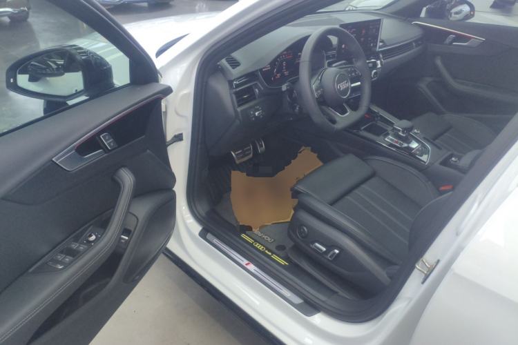 Used Audi A4L 2024 40 TFSI Luxury Dynamic Edition