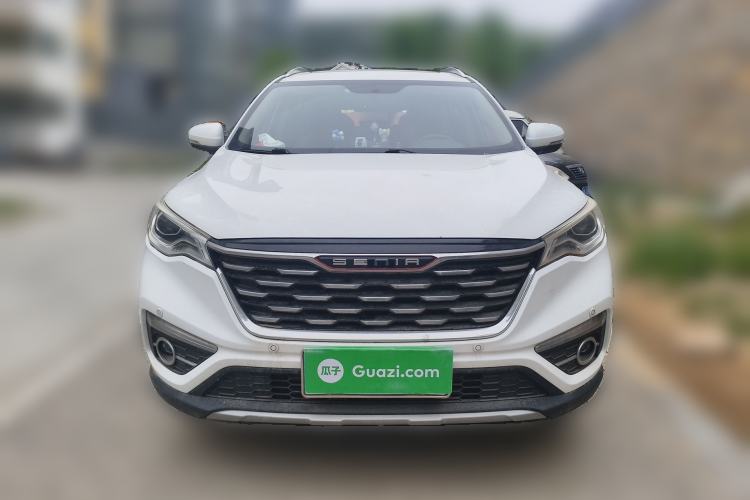 Used FAW Senya R9 2018 1.2T Manual Luxury Smart Edition
