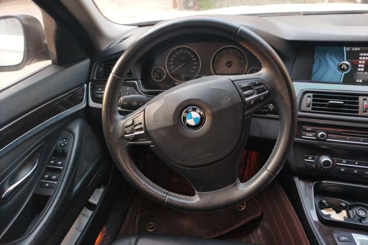 Used BMW 5 Series 2012 523Li Luxury Model Steering Wheel