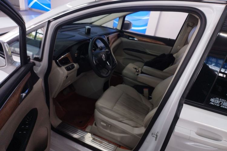 Used Buick GL8 2018 ES 28T Comfort Model China VI Standard Driver Seat