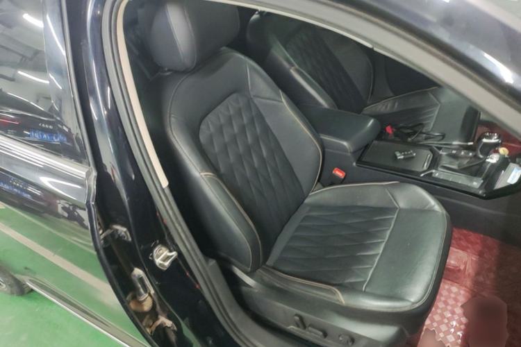 Used Volkswagen Passat 2020 330TSI Luxury Edition China VI Right Front Seat