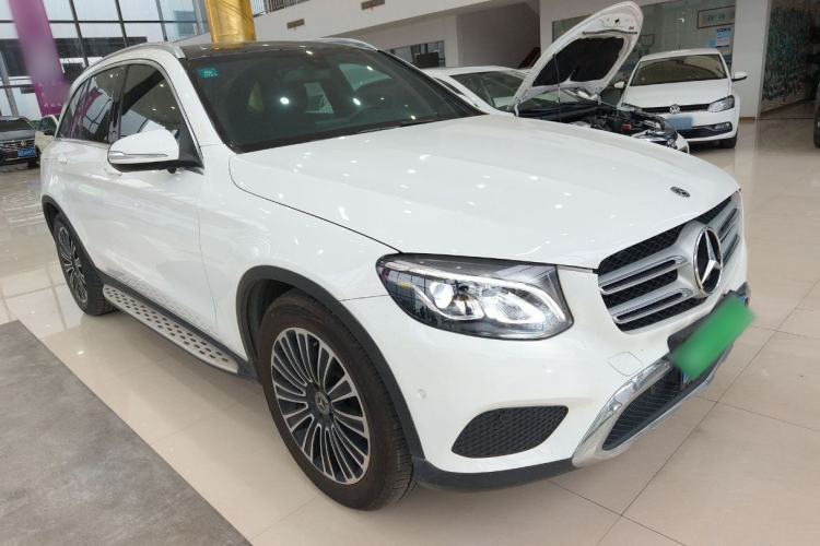 Used Mercedes-Benz GLC 2018 GLC 200 4MATIC Front Right 45 Deg