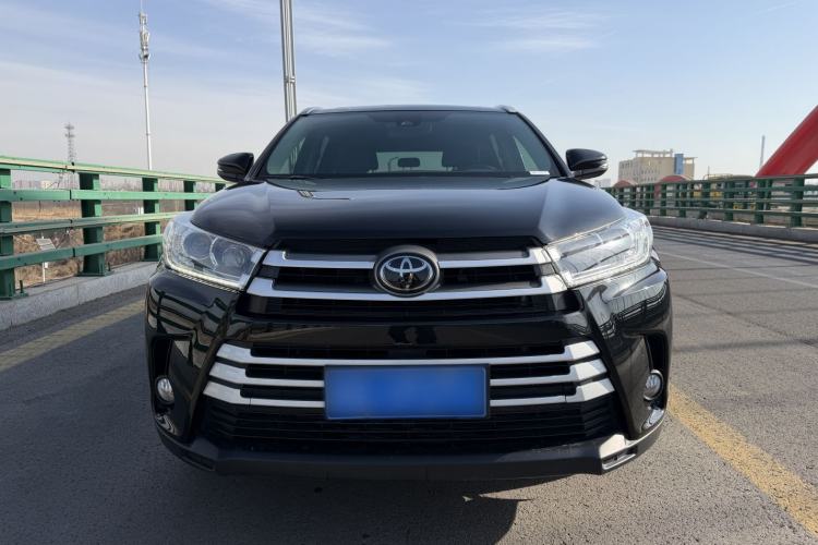 Used Toyota Highlander 2018 2.0T Four-Wheel Drive Luxury Version 7 Seats China VI Standard
