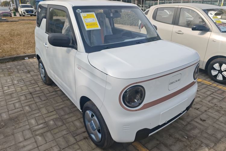 Used Geely Galaxy Panda 2024 Panda Mini 200km Endurance Bear
