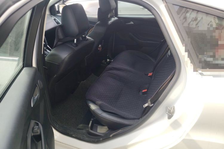 Used Ford Focus 2012 Hatchback 2.0L Automatic Luxury Sport Model
