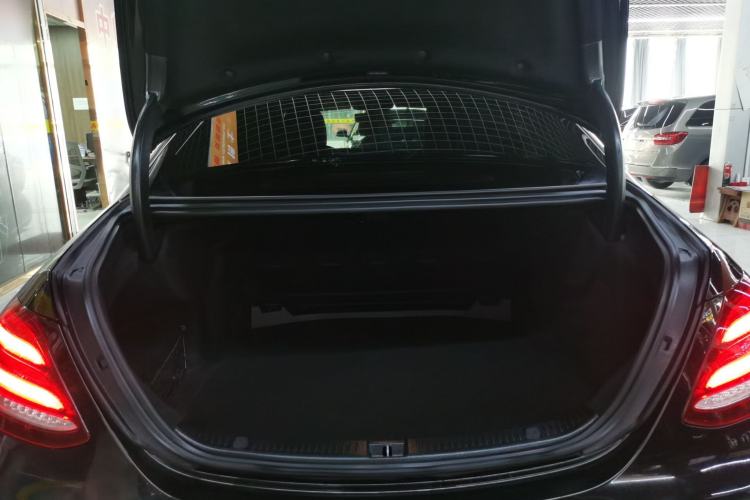 Used Mercedes-Benz E-Class 2020 Facelift E 260 L