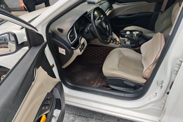 Used Buick GT 2017 15N Automatic Elite Version Driver Seat