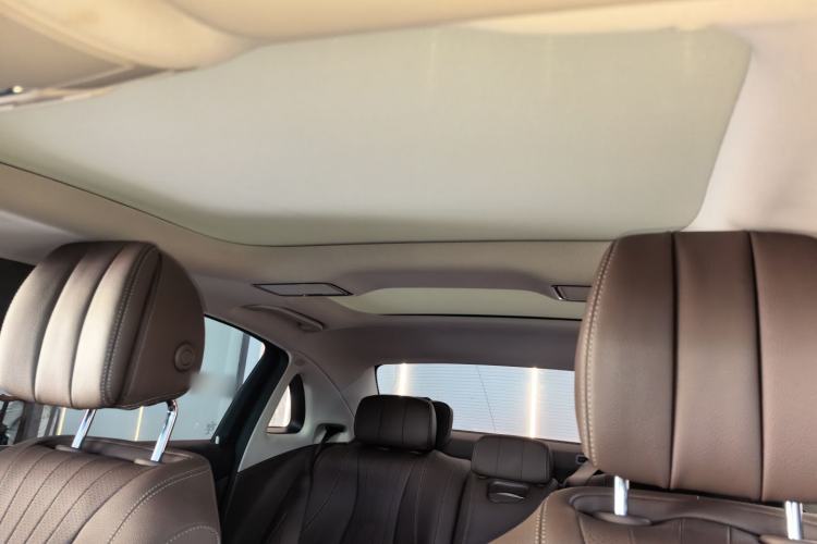 Used Mercedes-Benz E-Class New Energy 2023 E 350 e L Plug-in Hybrid Sedan Headliner