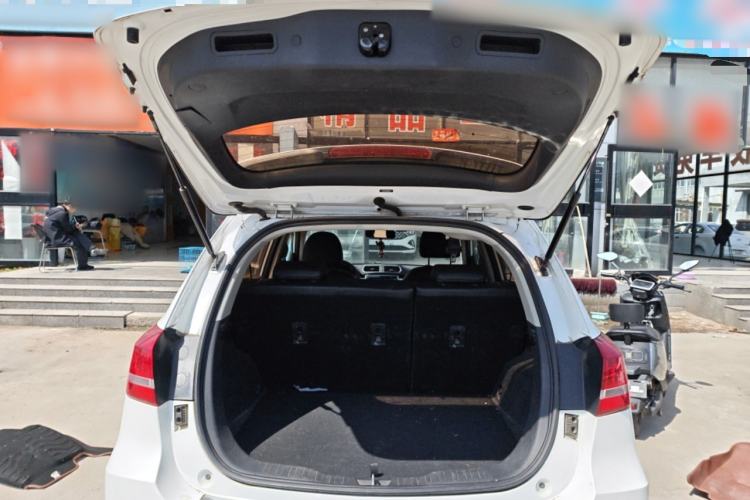 Used Haval H2 2017 Red-Label 1.5T Automatic Two-Wheel Drive Luxury Model
