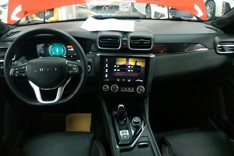 Used Lynk & Co 03 2019 1.5TD DCT Sport Edition China VI Standard Center Console