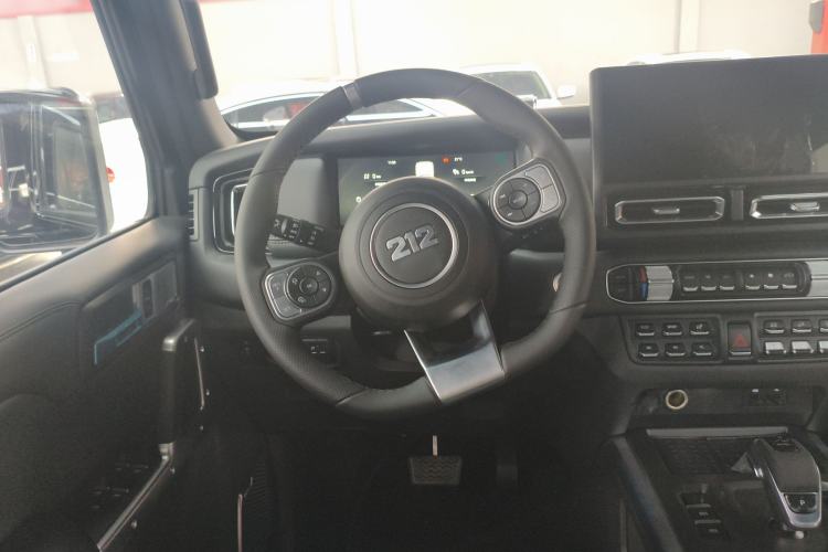 Used 212 T01 2024 2.0T Explorer Steering Wheel