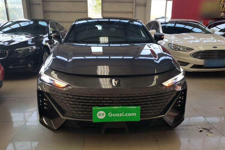 Used CHANGAN UNI-V 2023 1.5T Prestige Model Front