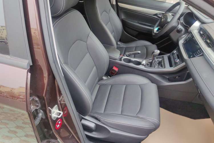 Used Geely Auto Emgrand 2019 Leading Edition 1.5L Manual Luxury Model China VI Standard