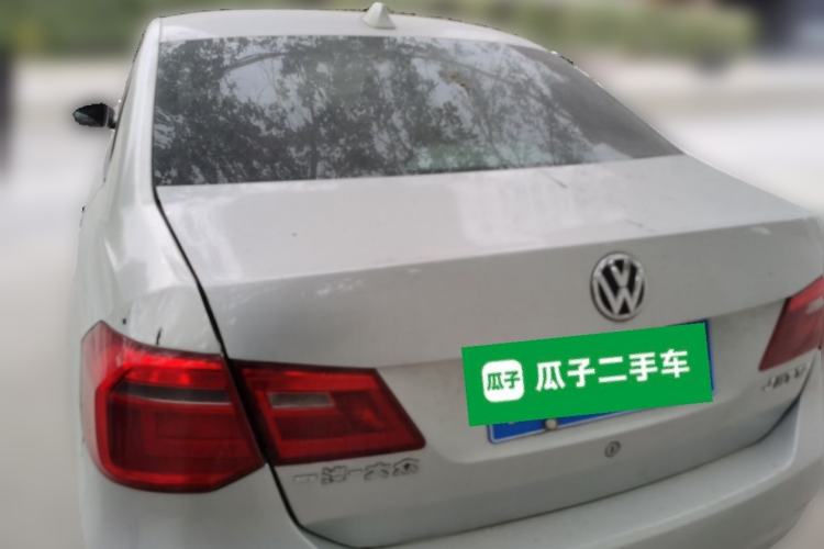 Used Volkswagen Jetta 2015 Value Edition 1.6L Manual Fashionable Style
