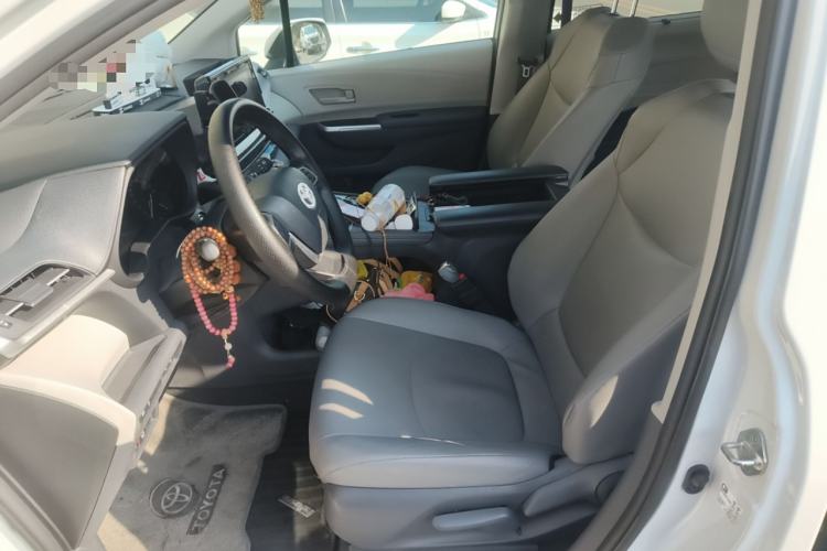 Used Toyota Granvia 2024 2.5L Hybrid Luxury Edition
