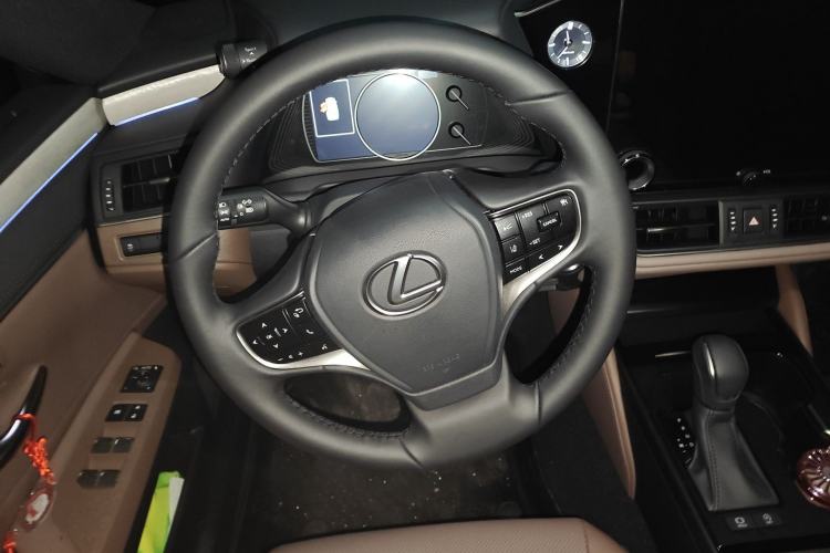 Used Lexus ES 2025 200 Premium Edition