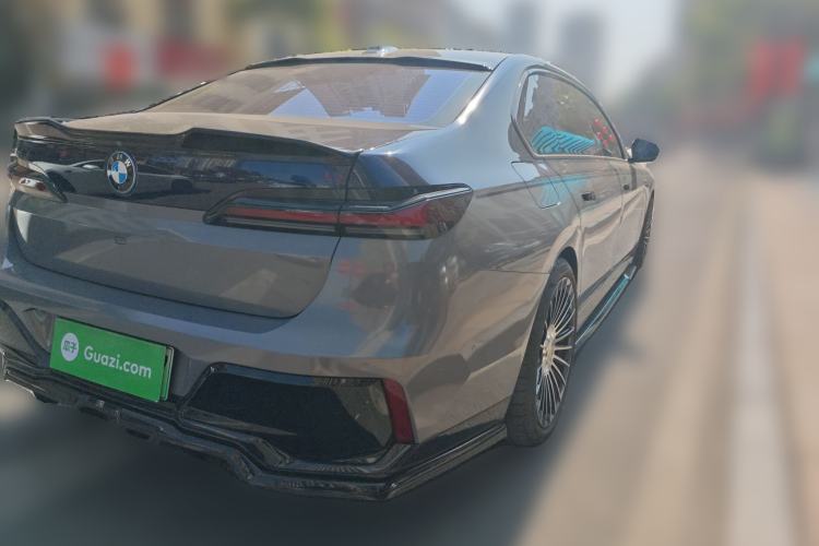 Used BMW i7 2023 xDrive60L M Sport Package