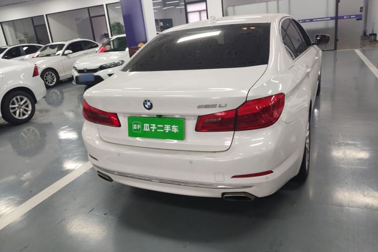 Used BMW 5 Series 2019 525Li Luxury Package
