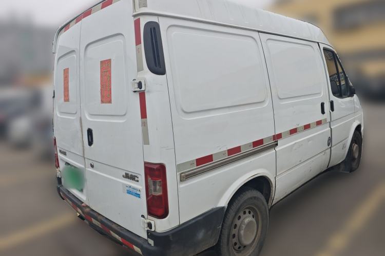 Used JMC Transit 2019 2.8T Commercial Version Short Wheelbase Mid-Roof 3-Seater China VI Standard JX493