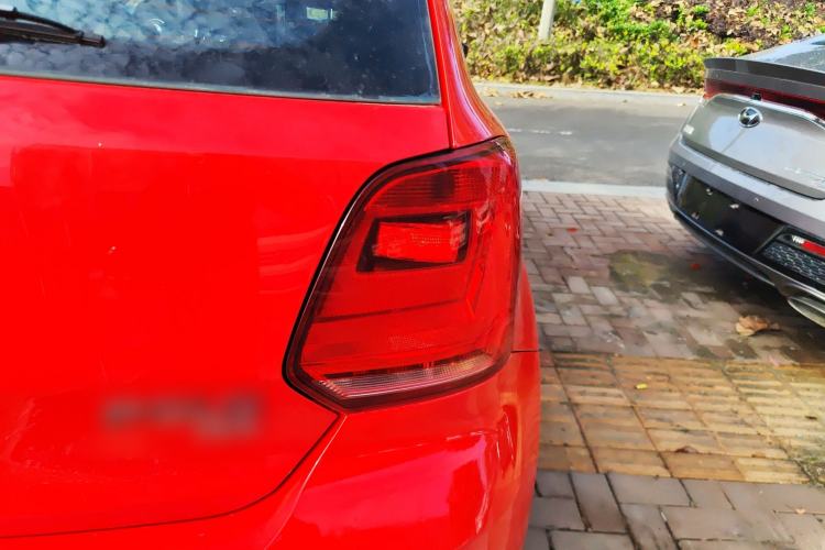 Used Volkswagen Polo 2016 1.6L Automatic Comfort Model
